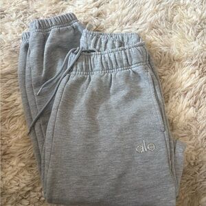 ALO Yoga Gray Sweatpants Relaxed Fit